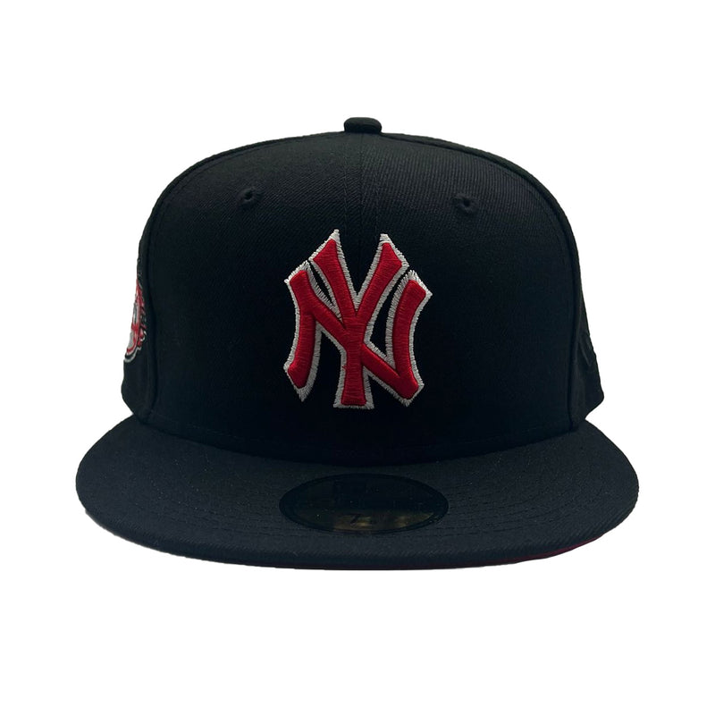 New Era Mens MLB New York Yankees 100th Anniversary 1903-2003 59Fifty Fitted Hat 70761484 Black/Scarlet, Red Undervisor