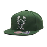 Mitchell & Ness Unisex NBA Milwaukee Bucks Dead remix Deadstock Snapback Hat 6MUSSH21424-MBUGREN Green, Purple Undervisor