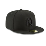 New Era Mens MLB New York Yankees Basic 59Fifty Fitted Hat 11591128 Blackout, Grey Undervisor