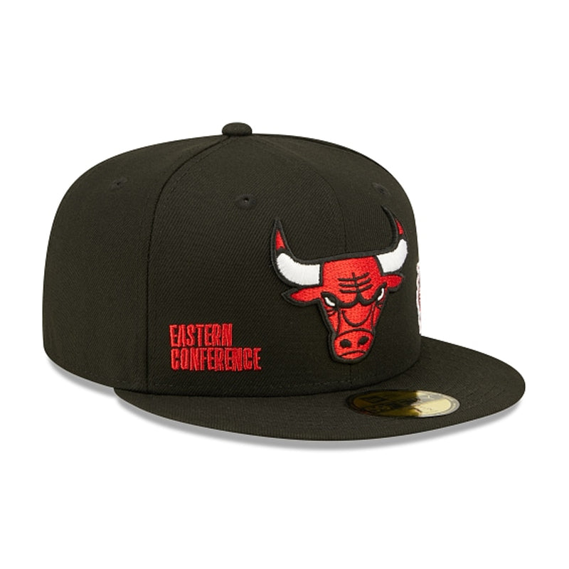 New Era Mens NBA Chicago Bulls Identity D3 59Fifty Fitted Hat 60273189 Black, Red Undervisor