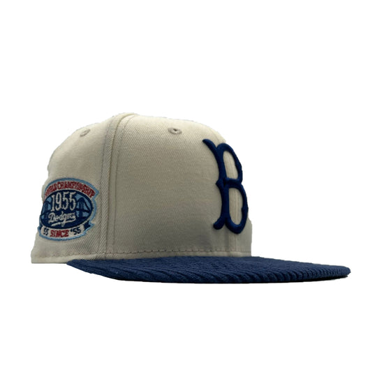 New Era Mens MLB Brooklyn Dodgers Pro Image 2022 Chrome Corduroy 59Fifty Fitted Hat 60349987 White/Blue, Green Undervisor