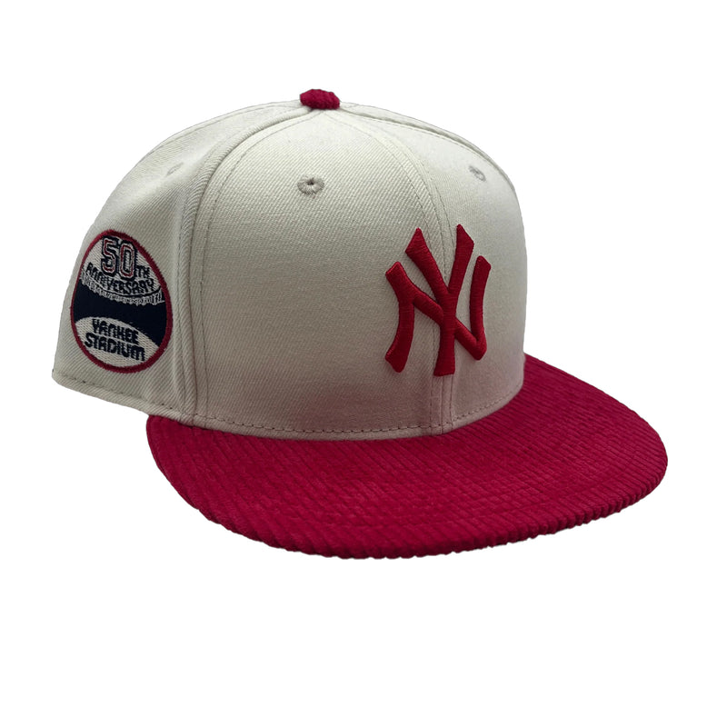 New Era Mens MLB New York Yankees Pro Image 2022 Chrome Corduroy 59Fifty Fitted Hat 60349993 White/Red, Green Undervisor
