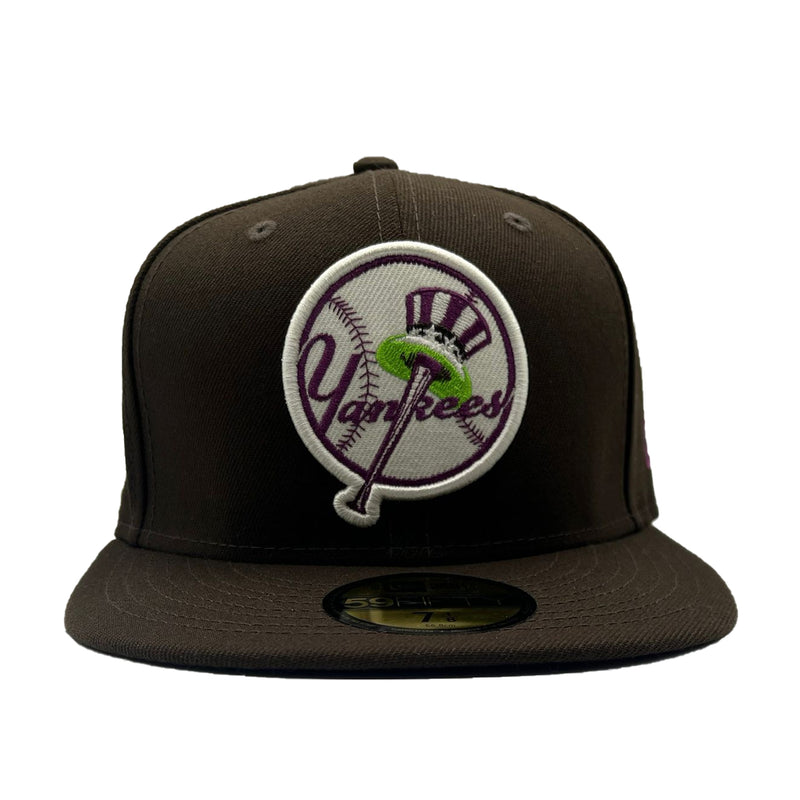 New Era Mens MLB New York Yankees Pro Image 2022 Plaid UV 59Fifty Fitted Hat 60351302 Black, Purple Undervisor