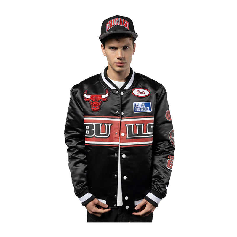 New Era Mens NBA Chicago Bulls 2024 Rally Drive Satin Jacket 60491860 Black/White