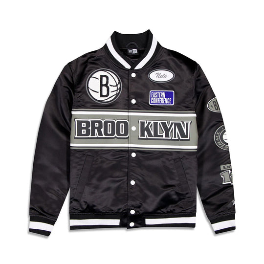 New Era Mens NBA Brooklyn Nets 2024 Rally Drive Satin Jacket 60491866 Black/White
