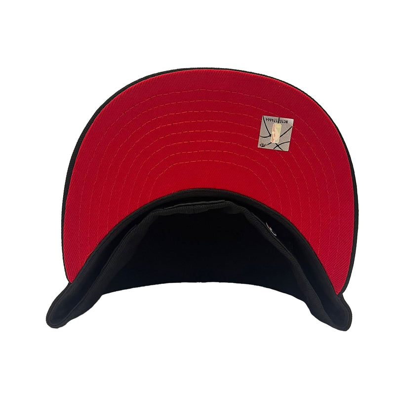 NEW ERA 59FIFTY NBA CHICAGO BULLS 6X CHAMPIONS TWO TONE / SCARLET UV F – FAM