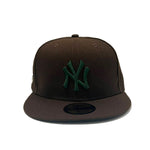 New Era Mens MLB New York Yankees World Series 1996 59Fifty Fitted Hat 70652347 Walnut, Dark Green Undervisor