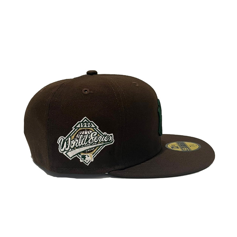 New Era Mens MLB New York Yankees World Series 1996 59Fifty Fitted Hat 70652347 Walnut, Dark Green Undervisor