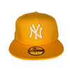 New Era Mens MLB New York Yankees World Series 1999 59Fifty Fitted Hat 70733661 Gold, Pink Undervisor