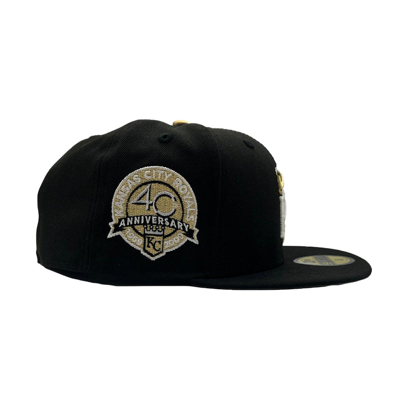 New Era Mens MLB Kansas City Royals 40th Anniversary 1969-2009 59Fifty Fitted Hat 70816486 Black/Metallic Gold, Grey Undervisor