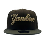 New Era Mens MLB New York Yankees 1996 World Series 59Fifty Fitted Hat 70818195 Walnut/Olive, Grey Undervisor