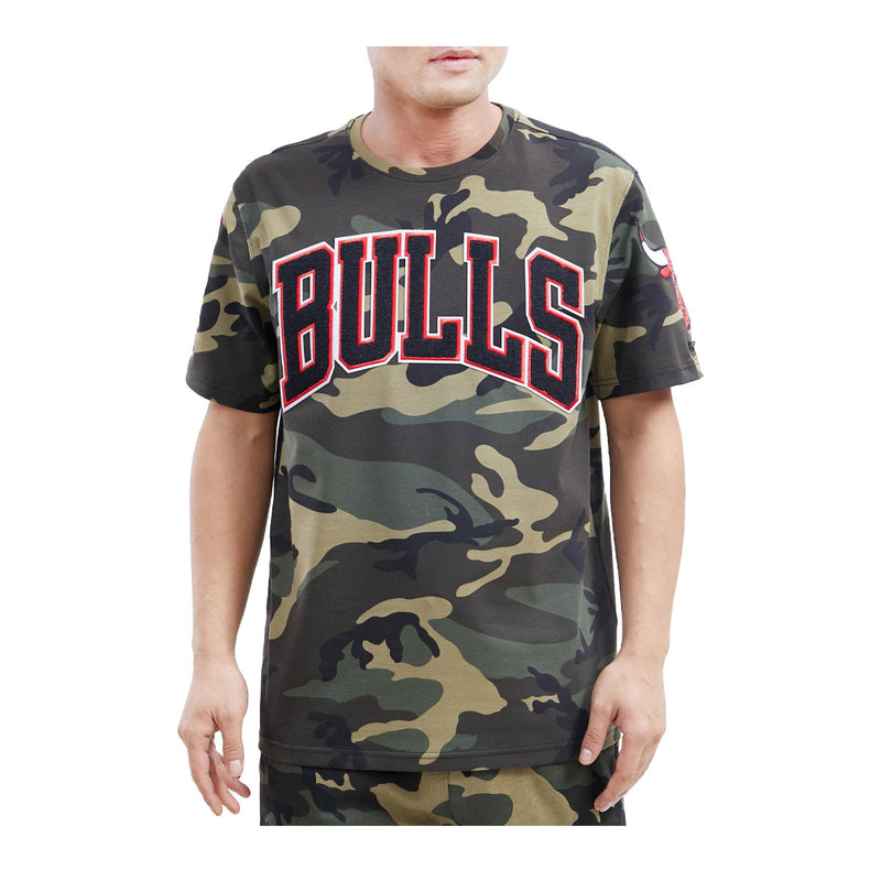 Pro Standard Mens NBA Chicago Bulls Logo Pro Team Crew Neck T-Shirt BCB153494-CAM Camouflage