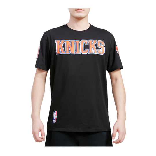 Pro Standard Mens NBA New York Knicks Tackle Twill Sj Crew Neck T-Shirt BNK156175-BLK Black