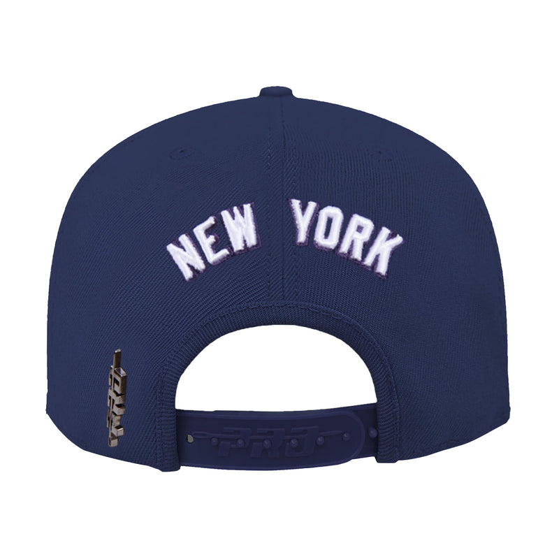 New York Yankees Team Wordmark Crossbody Belt Bag