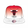 Mitchell & Ness Mens Chicago Bulls Color Fade Snapback 6HSSDX19005-CBUWHIT Wht