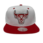 Mitchell & Ness Mens NBA Chicago Bulls Snapback Hats 6HSSJS19236-CBUWHRD White/Red