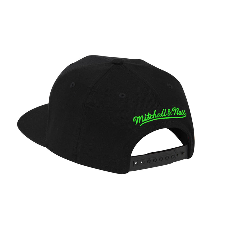 Mitchell And Ness Mens NBA Highlighter Team Pop Milwaukee Bucks Snapback Hat 6Hsssh21003-Mbublck Black, Bright Green Brim