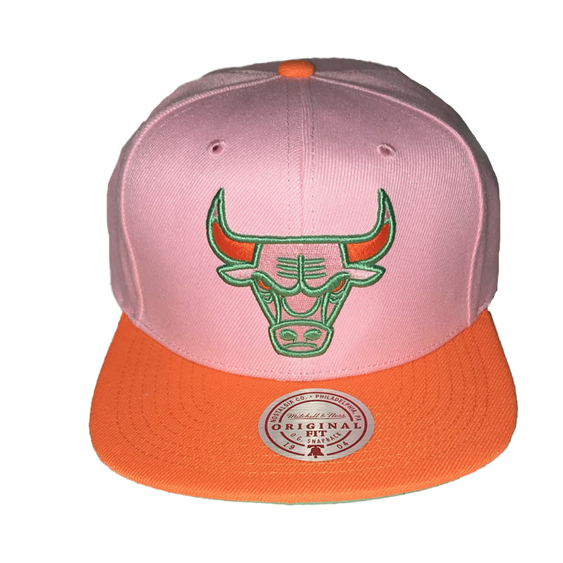Mitchell & Ness NBA Chicago Bulls HWC Script Snapback Hat w/Pink Undervisor