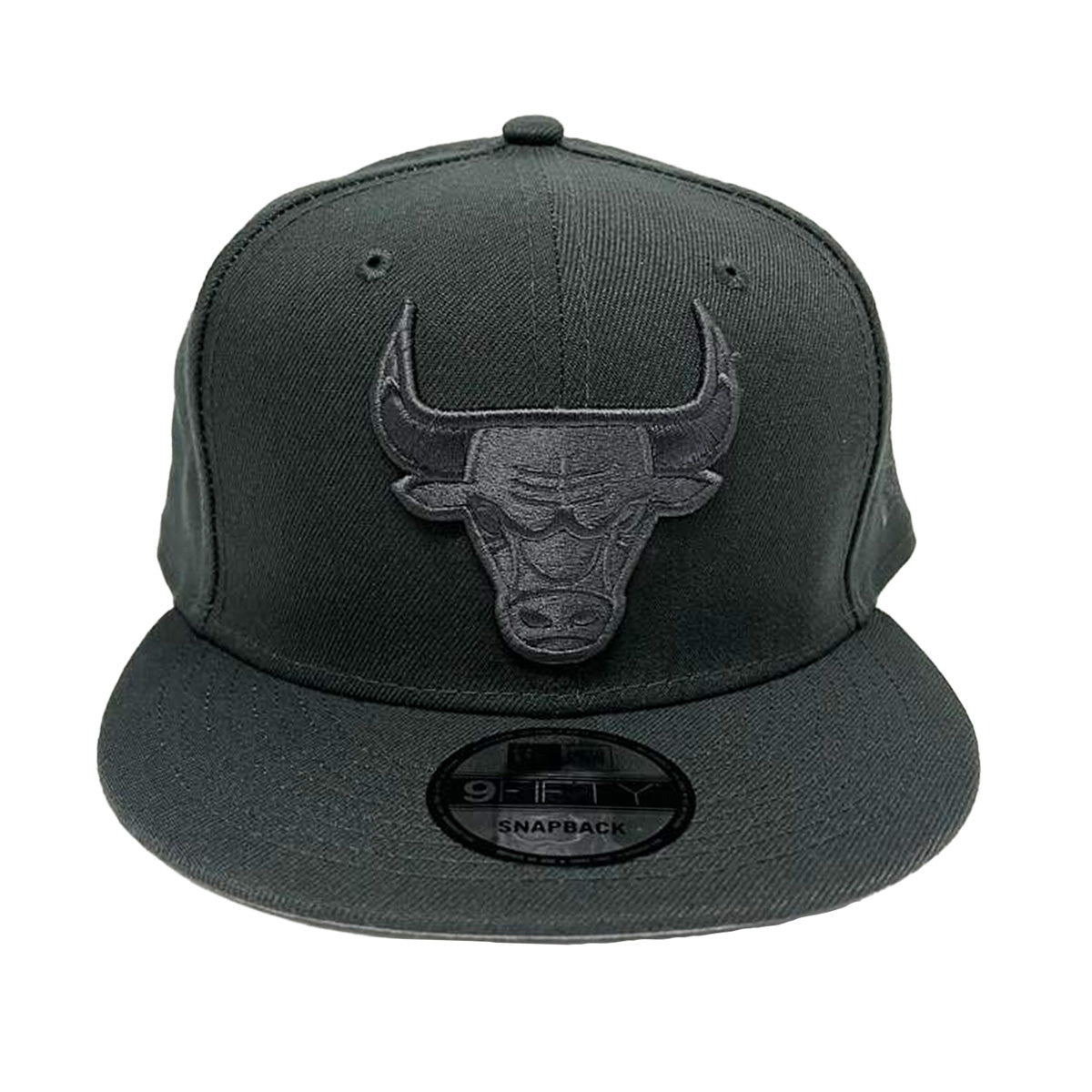 Men's Chicago Bulls New Era Gray Badge 9FIFTY Snapback Hat